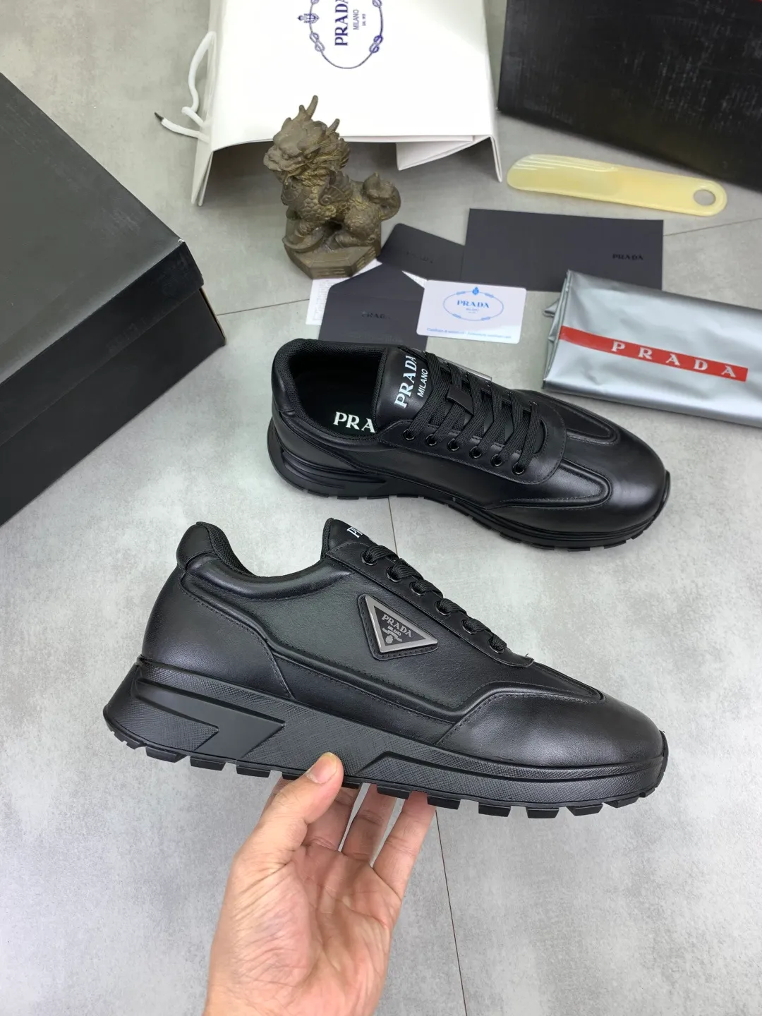Men's men's shoes P600 💰[actual price] top quality, new popular models on the official website, timeless for a century, 🆘 The trendy brand (Prada) mainly promotes popular models, avant-garde and versatile fashionable men's shoes, privately molded, with cowhide splicing and 1:1 oil edge treatment... fashionable and simple, original imported cowhide with python skin, cowhide leather lining for feet; the atmosphere and personality are more fashionable, eye-catching and pursuing class. It will subvert the old idea and be a must-have for fashionistas who want to spend time with you! Must keep it! High-end comfortable and low-cost, high-end quality workmanship. Size: 38-45 4️⃣ colors available. full package